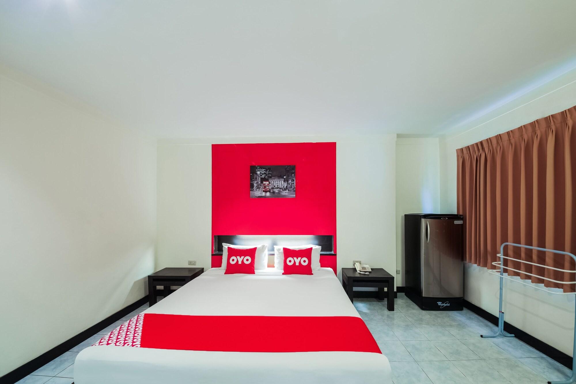 Oyo 244 Roar Inn Patong Ngoại thất bức ảnh