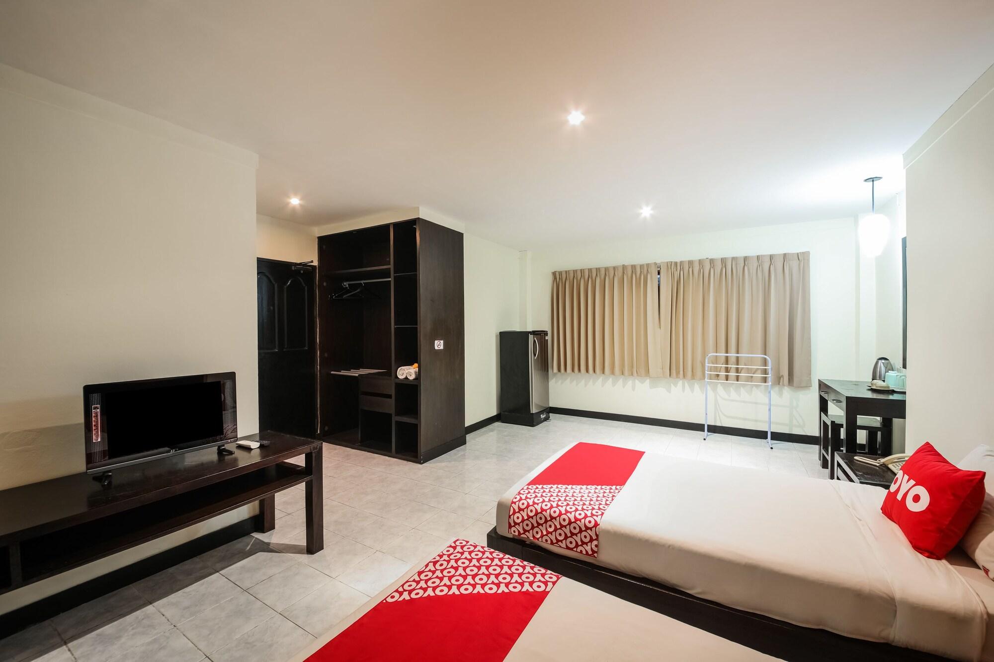 Oyo 244 Roar Inn Patong Ngoại thất bức ảnh