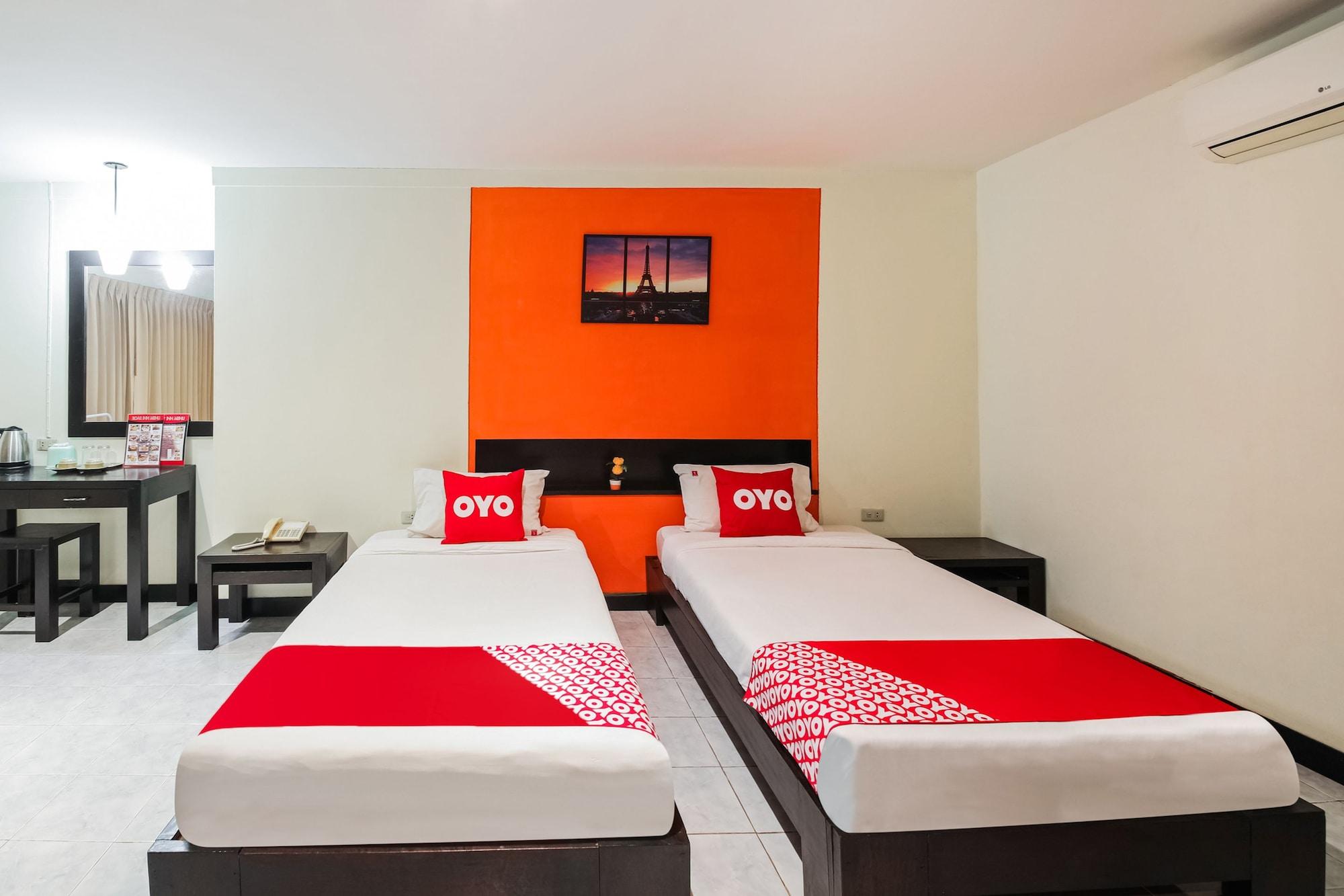 Oyo 244 Roar Inn Patong Ngoại thất bức ảnh