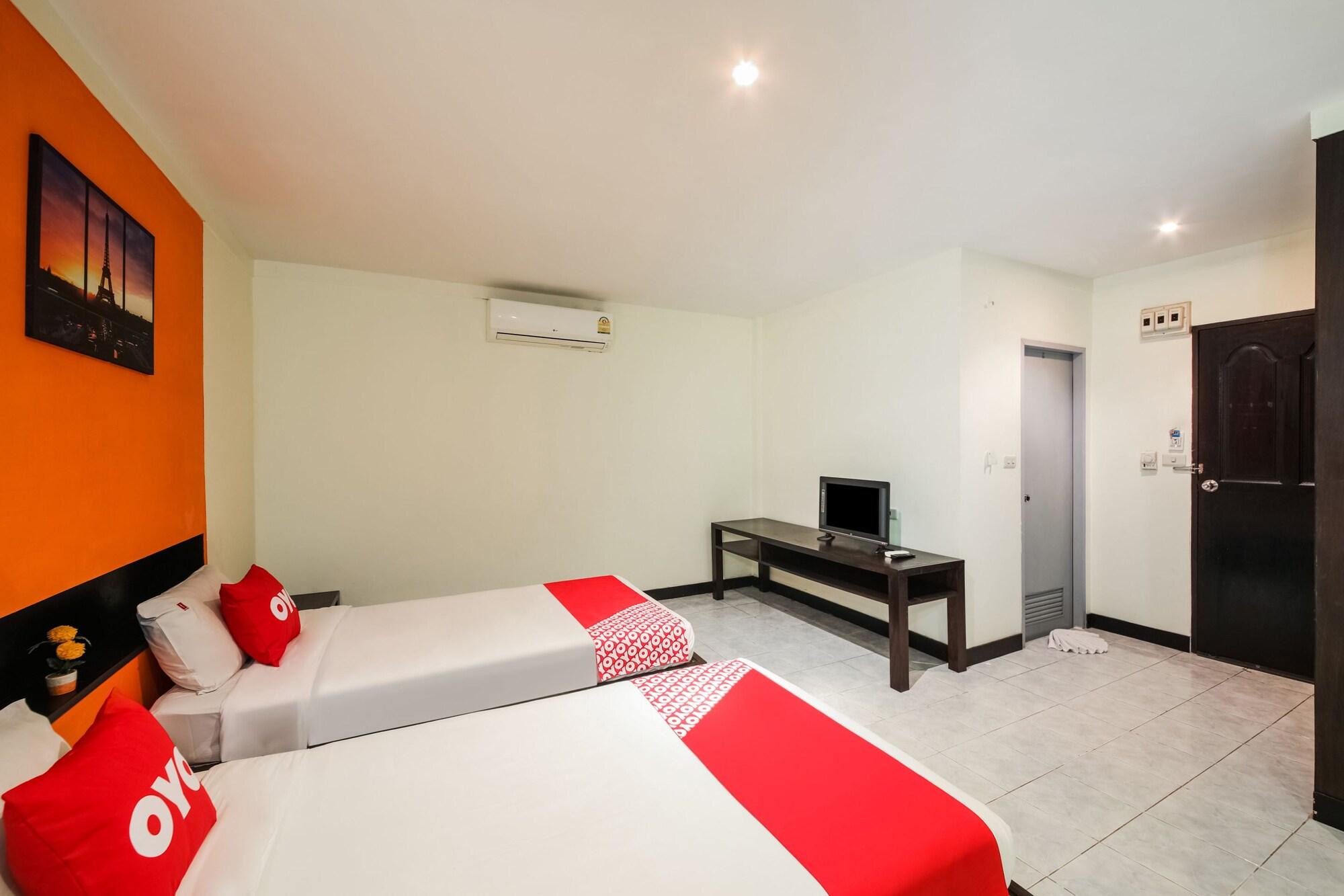 Oyo 244 Roar Inn Patong Ngoại thất bức ảnh