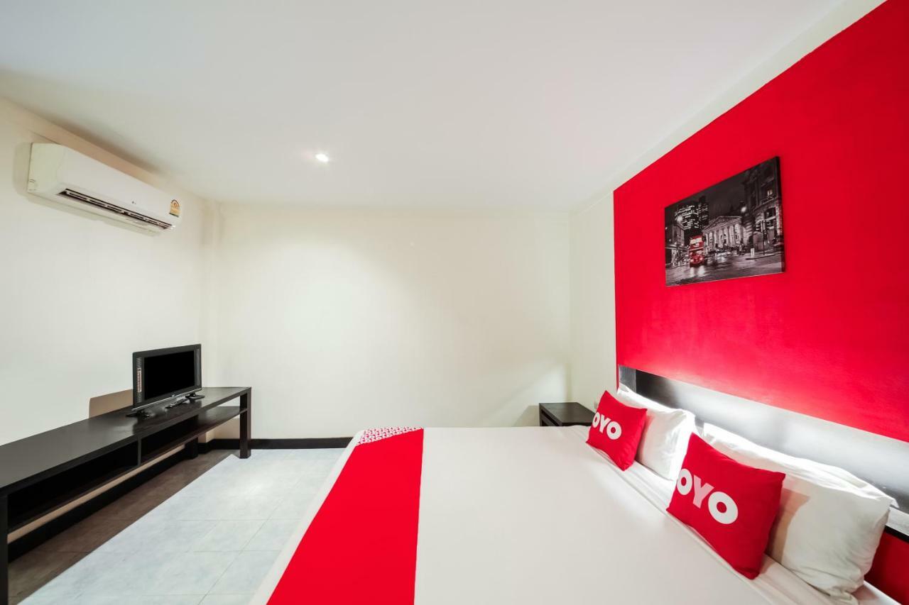 Oyo 244 Roar Inn Patong Ngoại thất bức ảnh