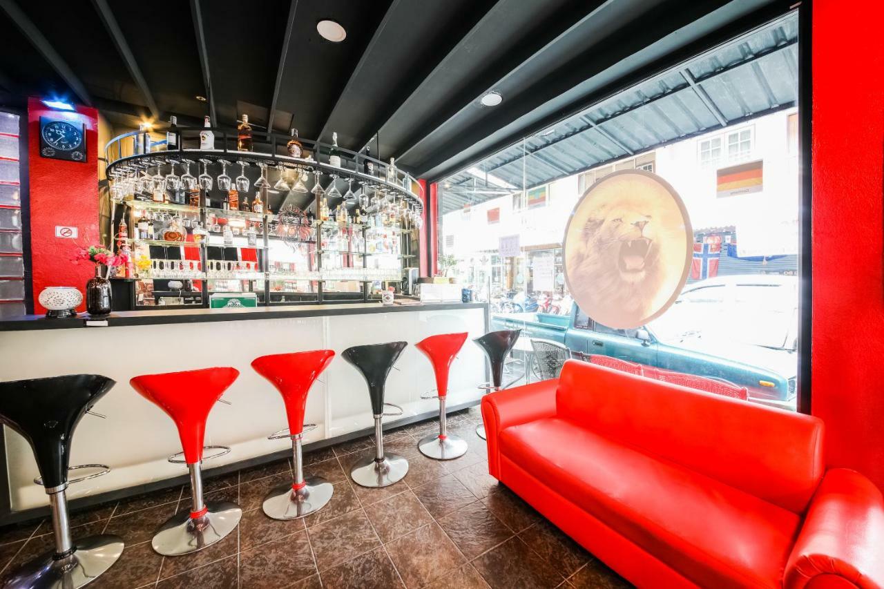 Oyo 244 Roar Inn Patong Ngoại thất bức ảnh