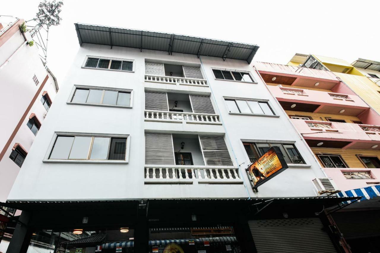 Oyo 244 Roar Inn Patong Ngoại thất bức ảnh