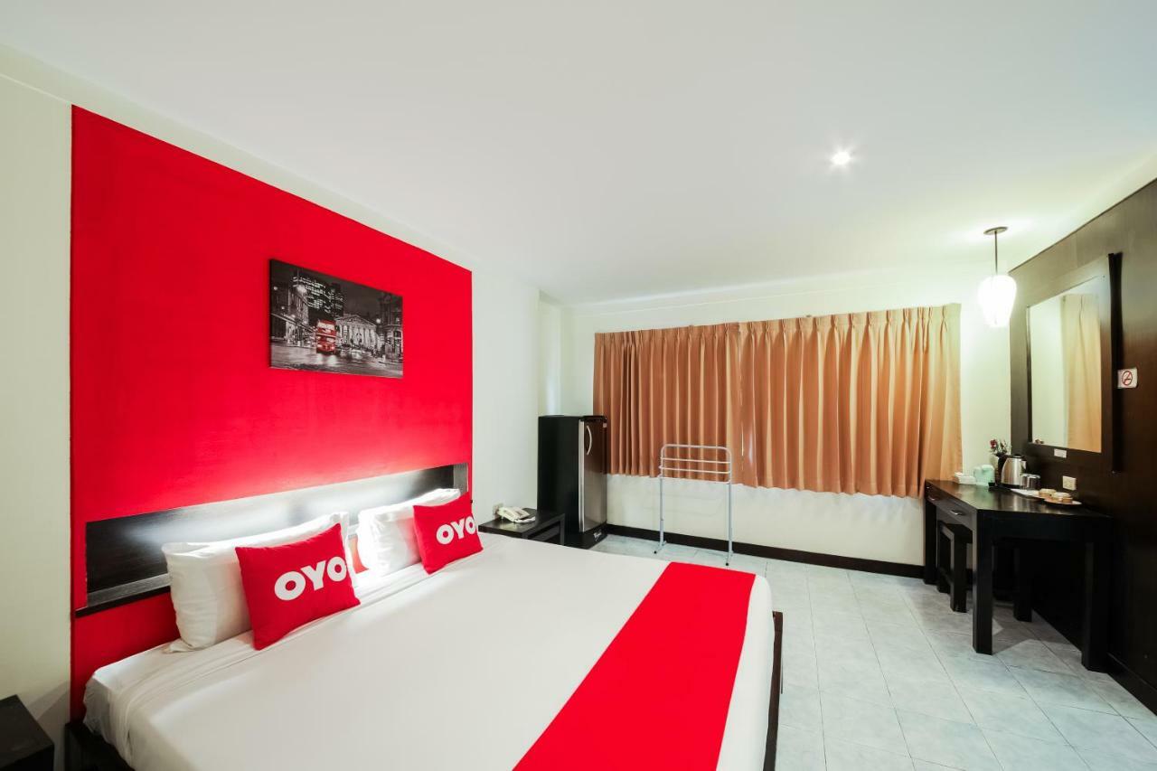 Oyo 244 Roar Inn Patong Ngoại thất bức ảnh