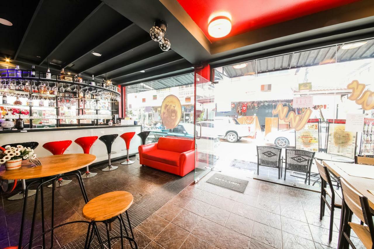 Oyo 244 Roar Inn Patong Ngoại thất bức ảnh
